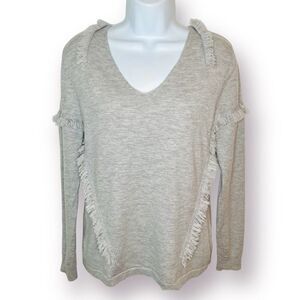 One Grey Day Long Sleeve VNeck Fringe Trim Wool Blend Sweater Lightweight Gray M